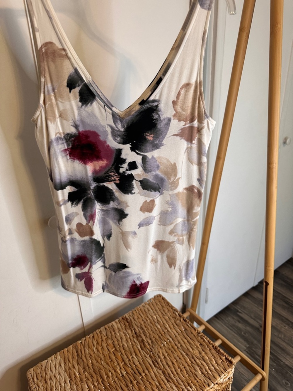 White Mountain Floral V-Neck Camisole in Cream, Black & Burgundy